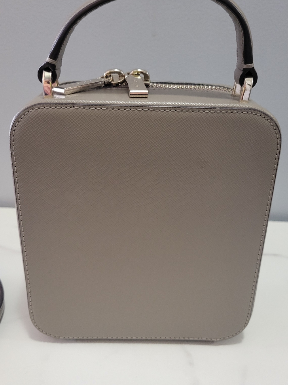 Kate Spade Taupe Crossbody with Gold Hardware - Picture 5 of 13